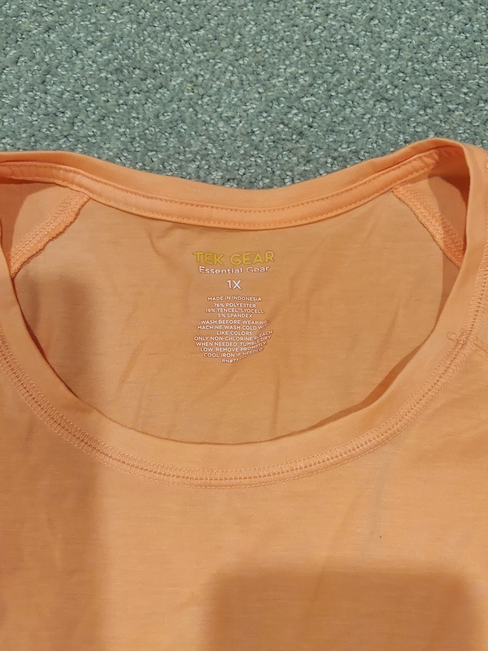 tek gear Women's Peach Scoop Neck Tank Top